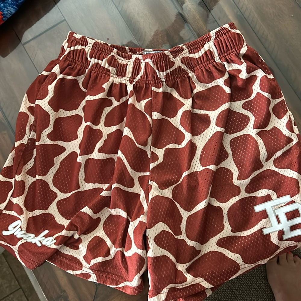 NWOT Inka lifting shorts